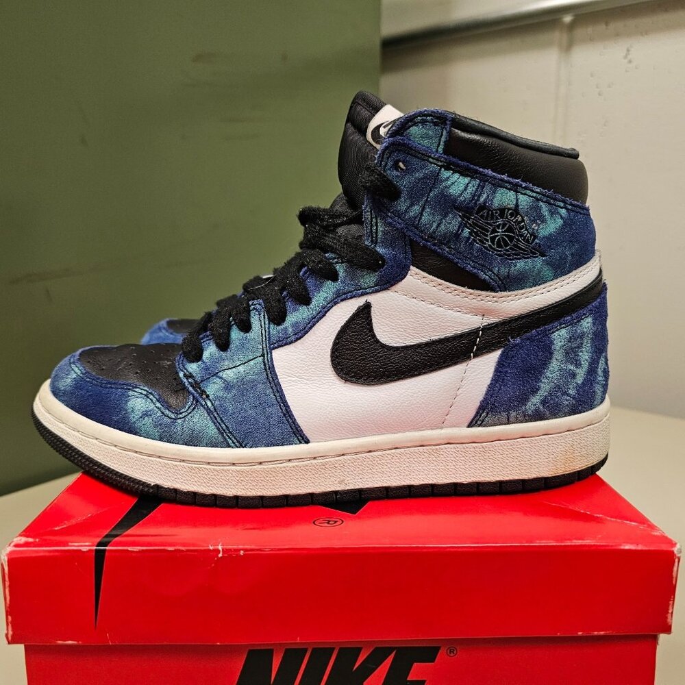 Jordan Athletic Shoes Black and Blue High-Top